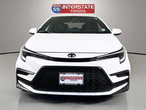 Certified 2024 Toyota Corolla SE FWD image 2