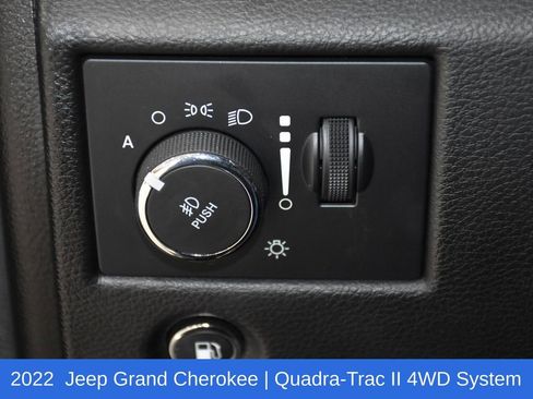 Used 2022 Jeep Grand Cherokee Laredo X image 9