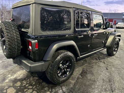 Used 2021 Jeep Wrangler Unlimited Willys image 5