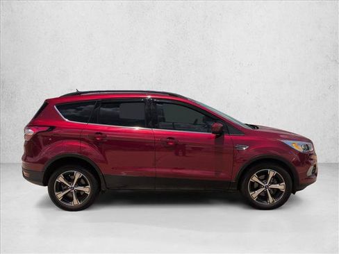 Used 2018 Ford Escape SEL FWD image 4