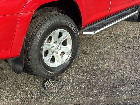 Used 2020 Toyota 4Runner SR5 Premium w/ Moonroof Package image 8