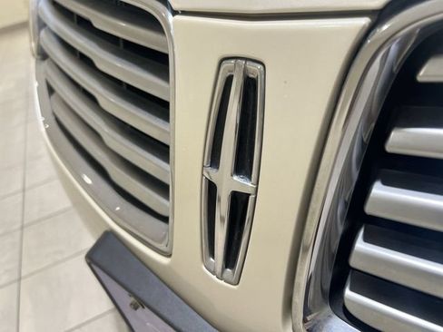 Used 2018 Lincoln MKC Reserve FWD image 30
