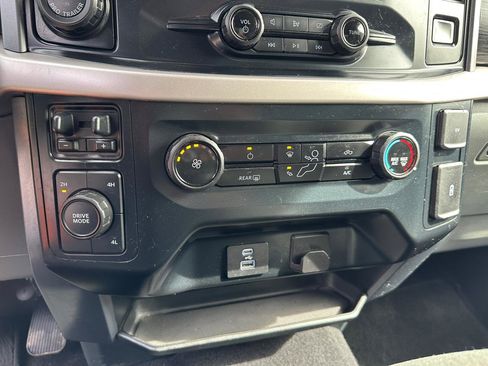 Used 2023 Ford F150 XLT w/ Trailer Tow Package image 12