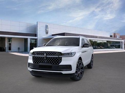 New 2026 Lincoln Navigator Black Label AWD/4WD image 2