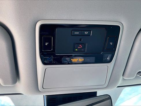 New 2026 Toyota Grand Highlander FWD image 17