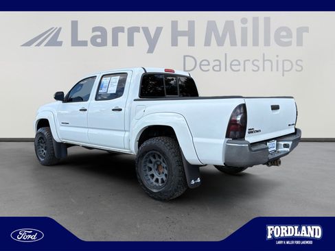 Used 2013 Toyota Tacoma 4x4 Double Cab w/ SR5 Pkg image 3