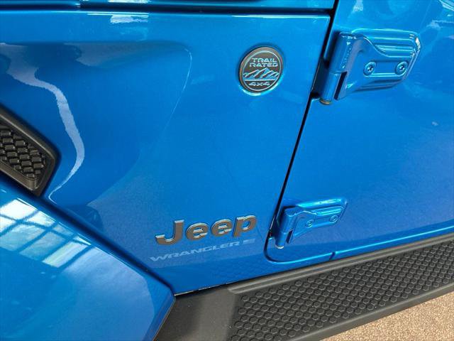 Certified 2024 Jeep Wrangler Unlimited w/ Convenience Group AWD/4WD image 5