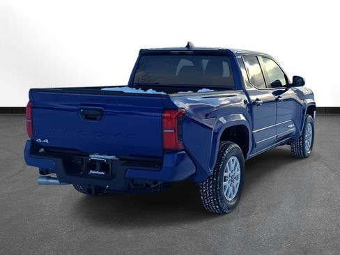 Used 2025 Toyota Tacoma SR5 image 5