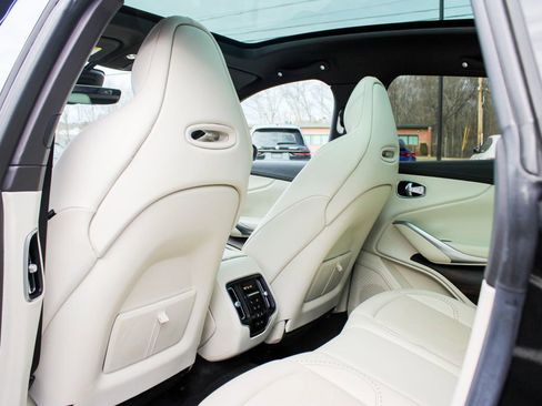 Used 2023 Aston Martin DBX AWD/4WD image 20