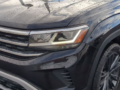 Used 2020 Volkswagen Atlas Cross Sport SE w/ Panoramic Sunroof Package image 11