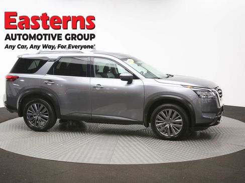 Used 2023 Nissan Pathfinder SL w/ SL Premium Package AWD/4WD image 48