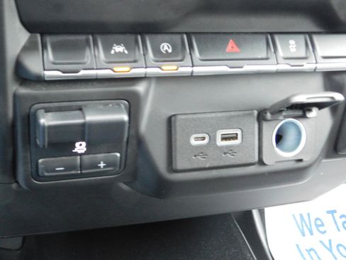 Used 2023 Chevrolet Silverado 1500 W/T w/ WT Value Package image 39