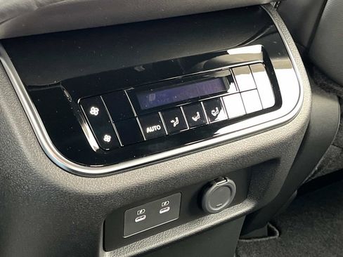 New 2026 Nissan Armada SL w/ Captain's Chari Seat Package image 23