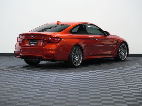 Used 2020 BMW M4 Coupe w/ Competition Package RWD image 6