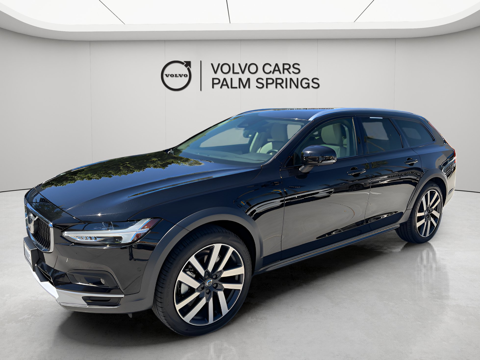 Used 2025 Volvo V90 B6 Cross Country Plus AWD/4WD image 3