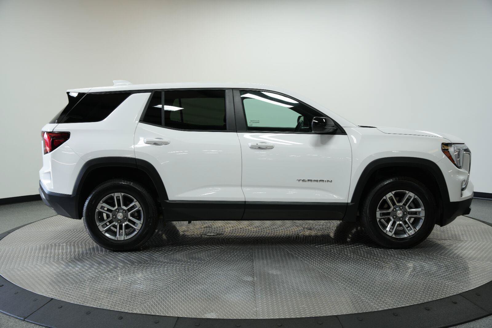 Used 2026 GMC Terrain Elevation AWD/4WD image 9