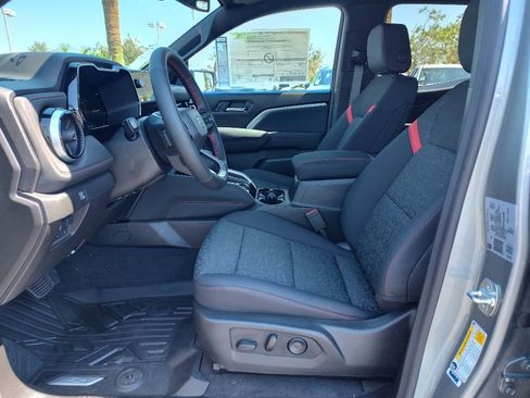 Used 2026 Chevrolet Colorado Z71 AWD/4WD image 5
