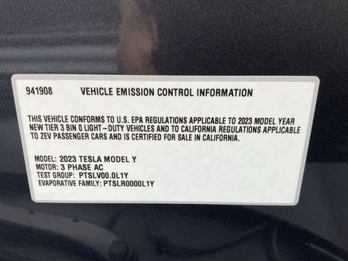 Used 2023 Tesla Model Y 2WD image 14