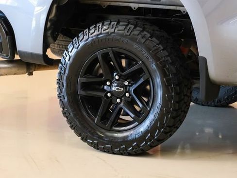 Used 2021 Chevrolet Silverado 1500 Custom Trail Boss w/ LPO, Dark Essentials Package image 49