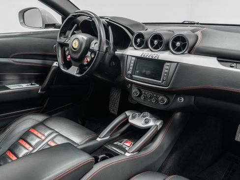 Used 2014 Ferrari FF AWD/4WD image 26