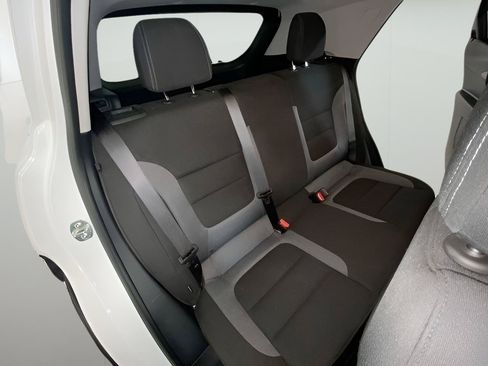 Used 2024 Chevrolet TrailBlazer LT w/ LT Cold Weather Package FWD image 12