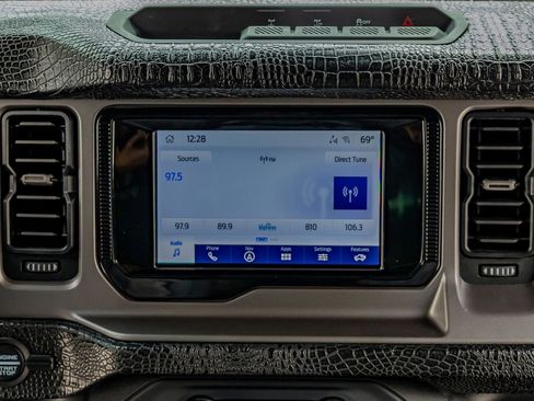 Used 2023 Ford Bronco Outer Banks image 24