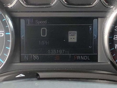 Used 2018 Chevrolet Suburban Premier image 31