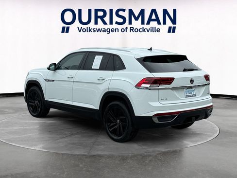 Used 2023 Volkswagen Atlas Cross Sport SE w/ Black Wheel Package AWD/4WD image 4