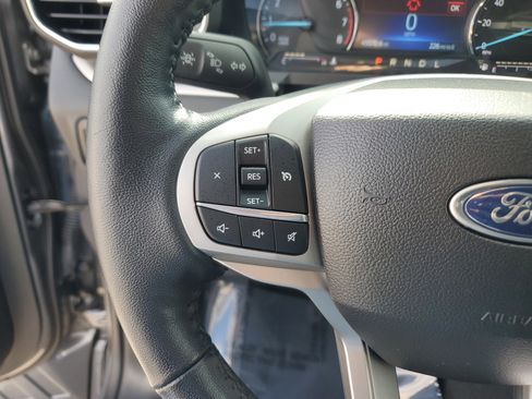 Used 2023 Ford Explorer XLT w/ Equipment Group 202A image 22
