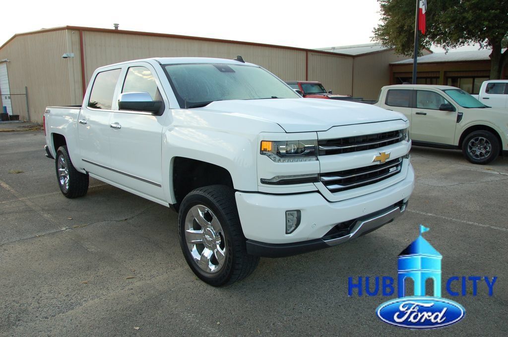 Used 2018 Chevrolet Silverado 1500 LTZ Z71 w/ LTZ Plus Package AWD/4WD image 7