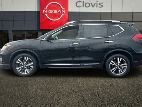 Used 2017 Nissan Rogue SL image 6