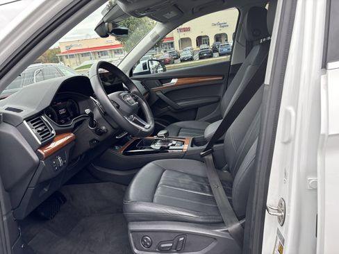 Certified 2023 Audi Q5 2.0T Premium Plus w/ Premium Plus Package AWD/4WD image 5