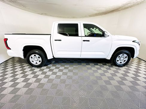Used 2025 Toyota Tundra SR w/ SR Tow Package AWD/4WD image 2