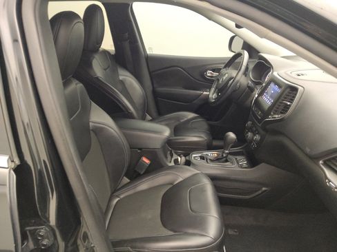Used 2021 Jeep Cherokee Latitude Plus FWD image 21