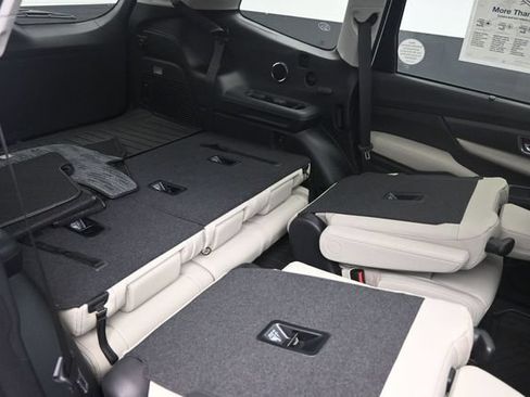 New 2026 Subaru Ascent Limited AWD/4WD image 27