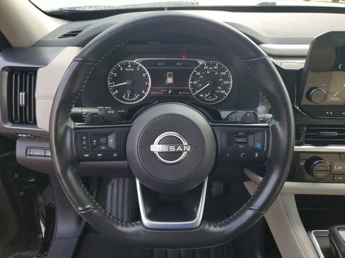 Used 2025 Nissan Pathfinder SL FWD image 20