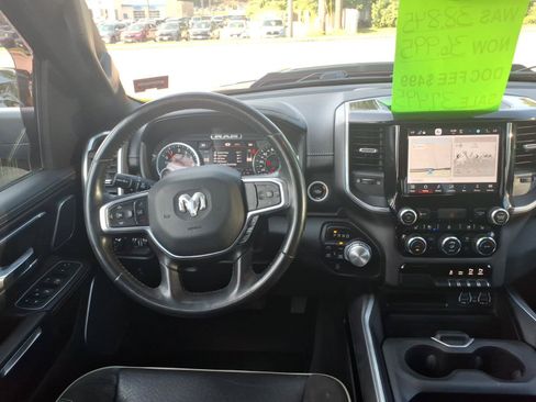 Used 2022 RAM 1500 Laramie AWD/4WD image 9