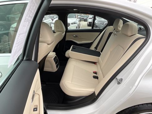 Used 2024 BMW 330i Sedan w/ Convenience Package RWD image 28