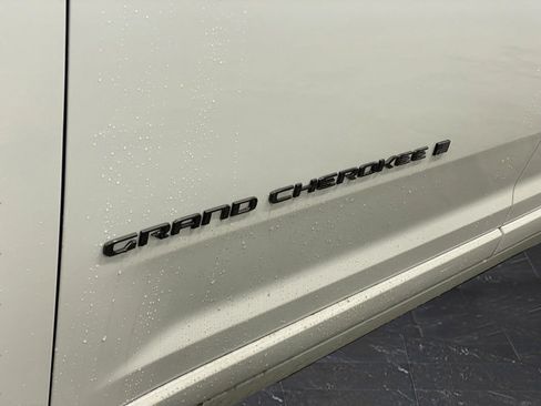 New 2026 Jeep Grand Cherokee Limited AWD/4WD image 39
