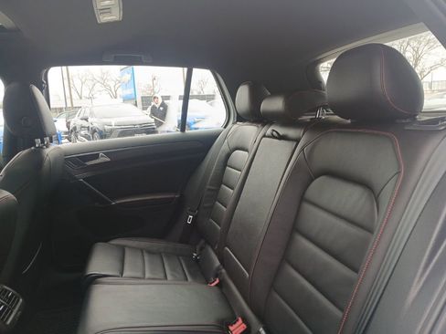 Used 2018 Volkswagen GTI SE w/ SE Leather Package image 26