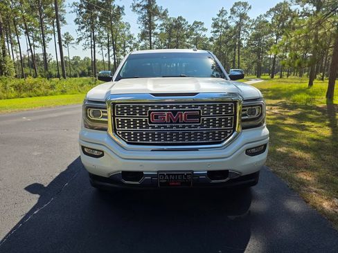 Used 2018 GMC Sierra 1500 Denali AWD/4WD image 8