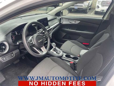 Used 2024 Kia Forte LXS FWD image 2