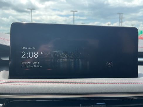 Used 2025 Genesis G70 3.3T Advanced image 17