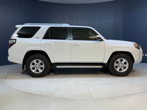 Used 2016 Toyota 4Runner SR5 Premium image 8
