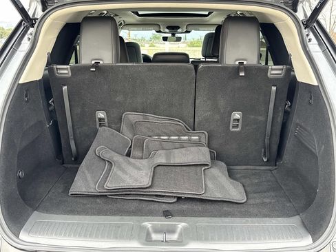 Certified 2025 INFINITI QX60 Luxe image 6