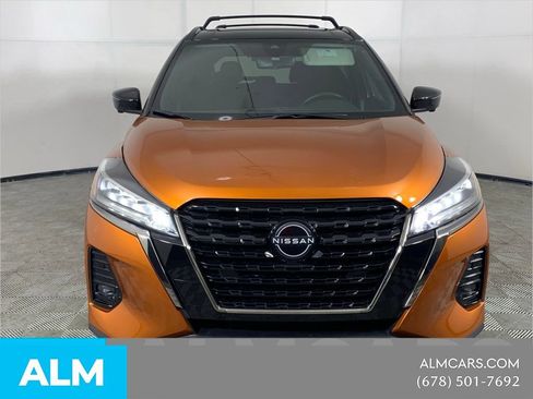 Used 2022 Nissan Kicks SR w/ Interior Electronics Package FWD image 16