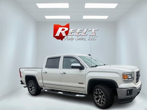 Used 2015 GMC Sierra 1500 SLE w/ All-Terrain Package AWD/4WD image 4