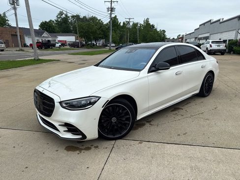 Used 2023 Mercedes-Benz S 500 4MATIC w/ AMG Line image 1