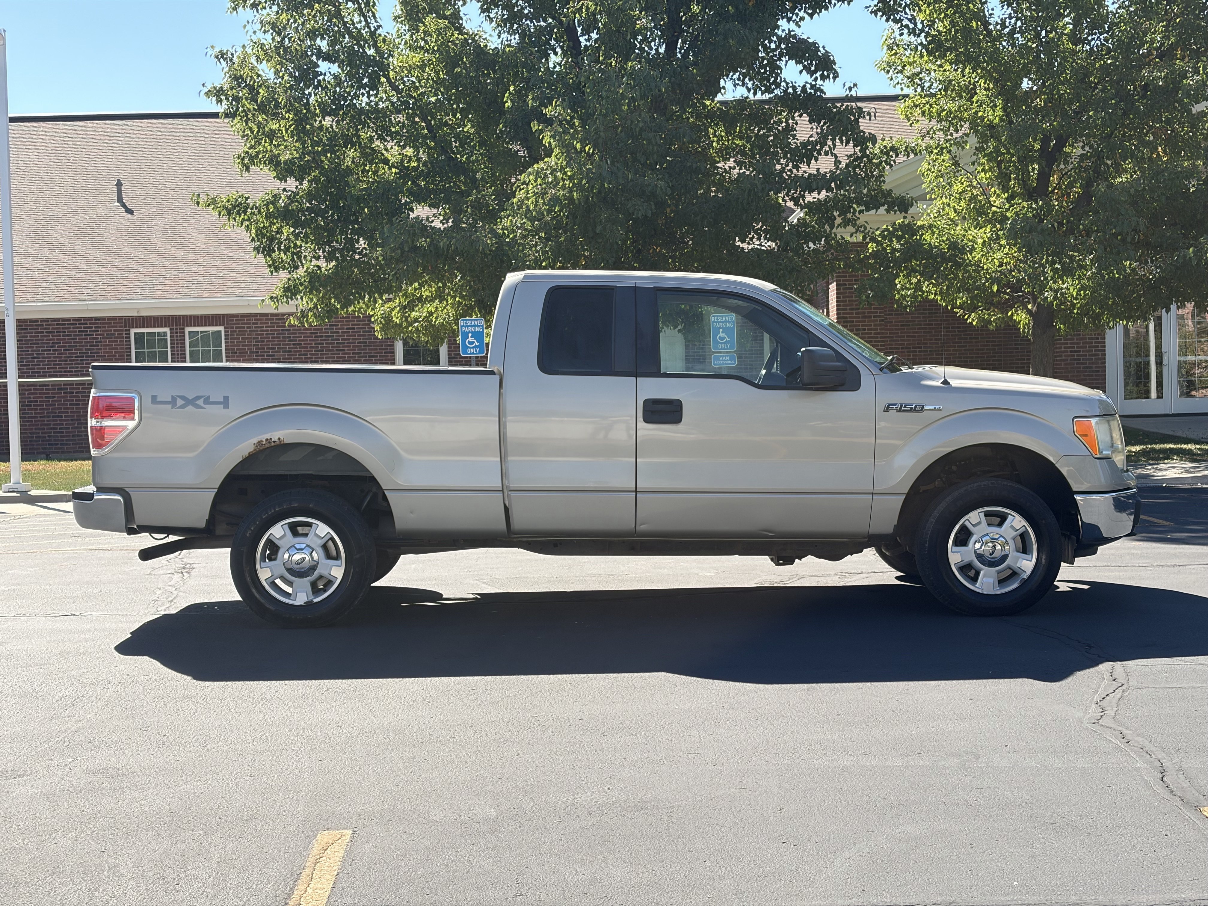 Used 2010 Ford F150 XLT AWD/4WD image 7
