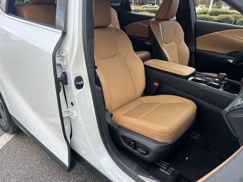 Used 2025 Lexus RX 350 FWD image 25